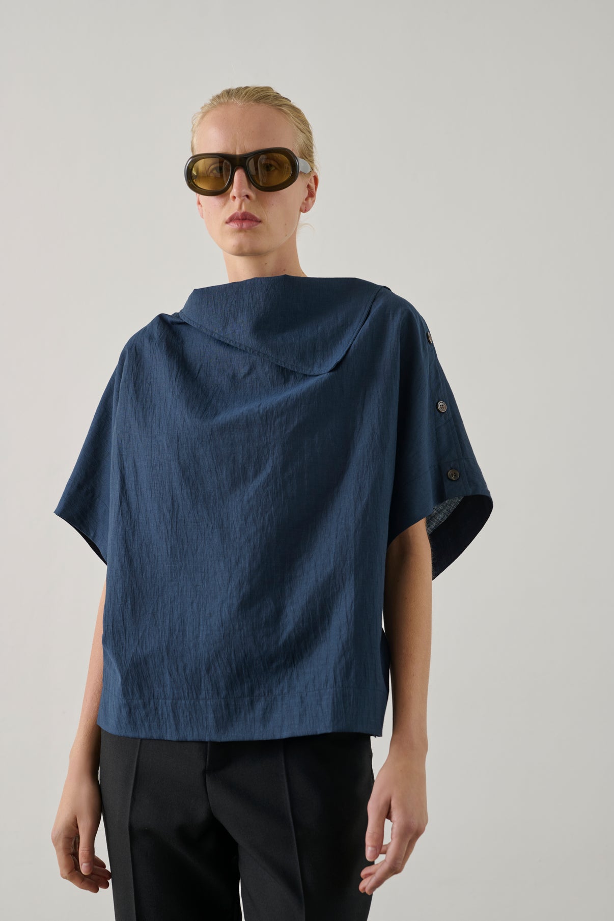 Issa Blouse - Navy - Women vue 3