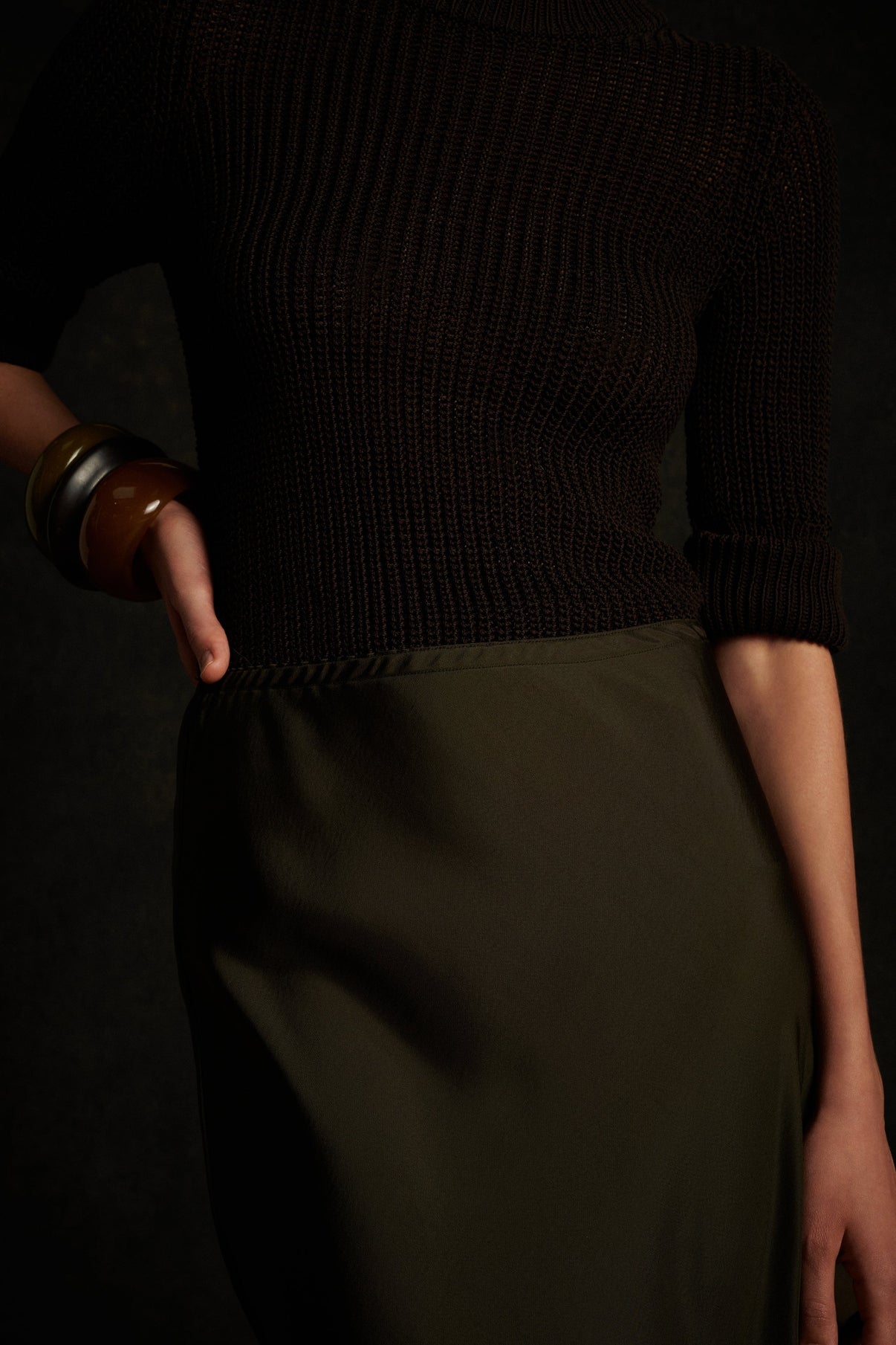 FEVER KHAKI SKIRT vue 3